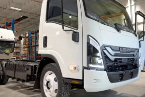 Truk Listrik Isuzu NRR-EV Mulai Diproduksi Massal
