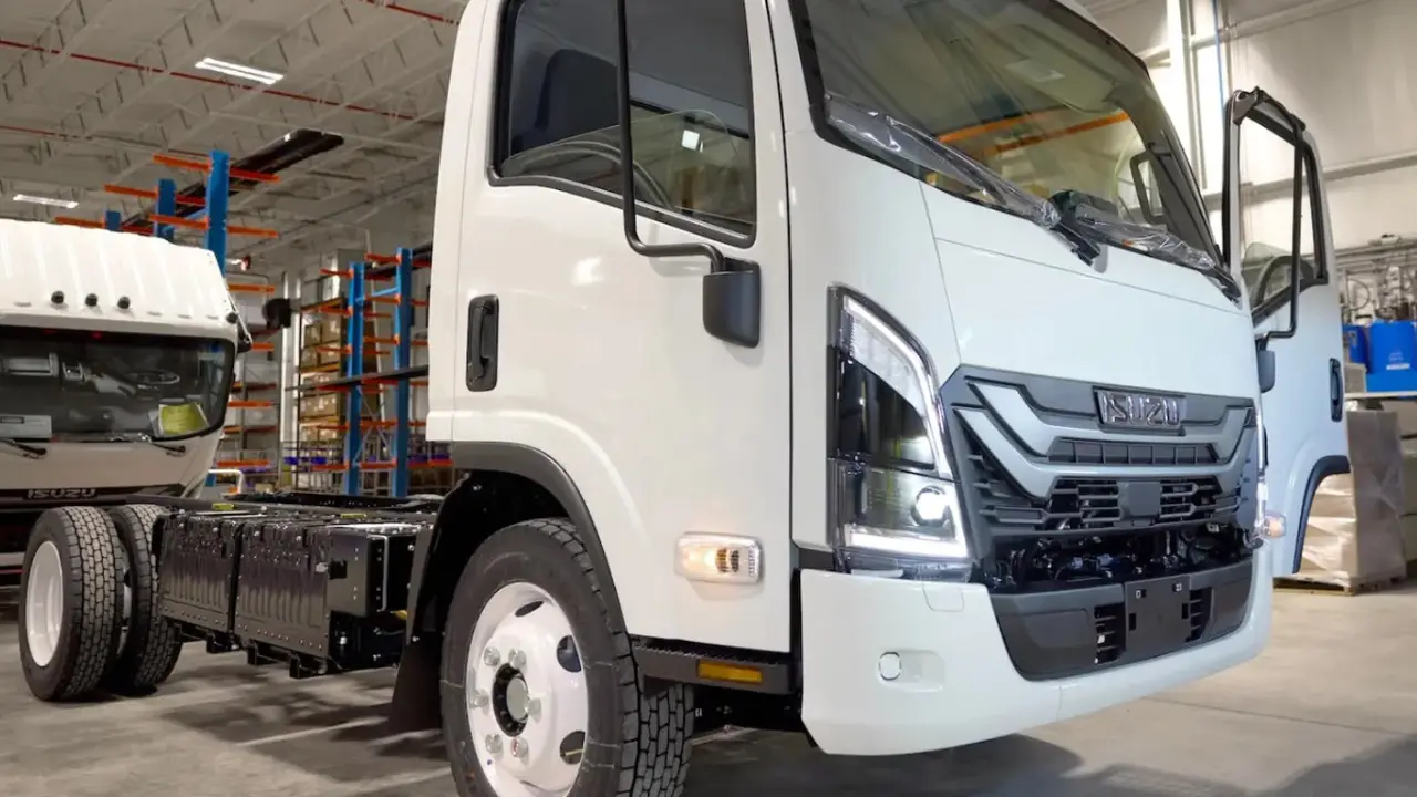 Truk Listrik Isuzu NRR-EV Mulai Diproduksi Massal Truk Listrik Isuzu NRR-EV Mulai Diproduksi Massal